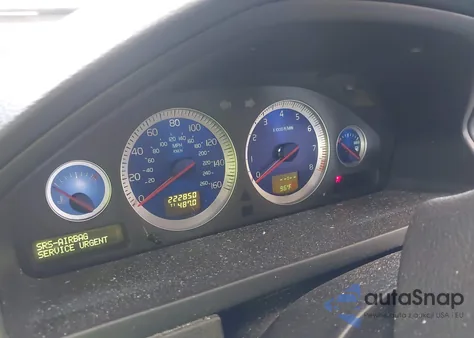 2011 Volvo Xc90 3.2 R-Design z USA, uszkodzony, nr VIN YV4952CT7B1594543